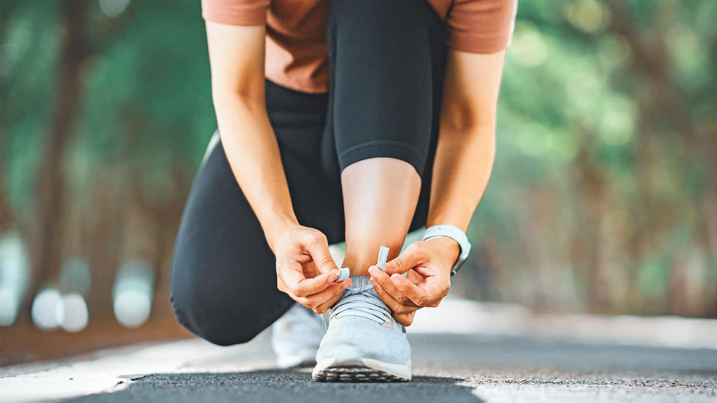Cipőfűző kötése futás előtt.
